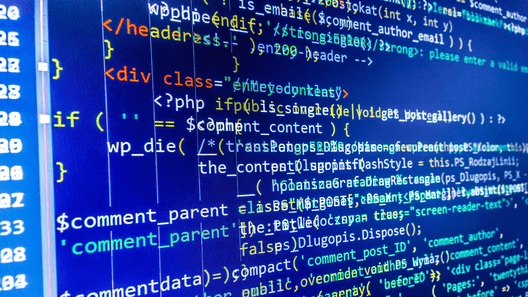 様々な種類のコードが表示されたコンピュータースクリーンの画像。